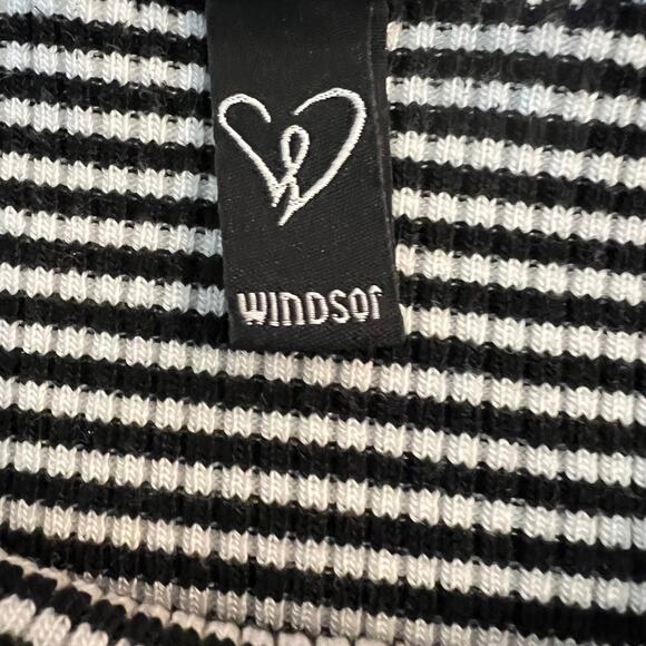 NWOT Women's Windsor Cropped Stripped Top - Picture 10 of 11